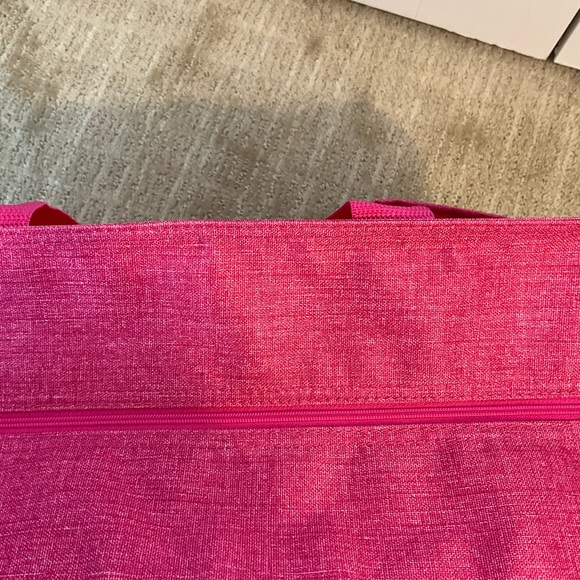 31 Tote - Picture 3 of 3